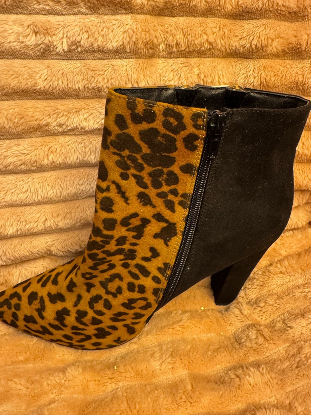 🔥 ShoeDazzle Animal Print Ankle Booties Mixed Print Pointed Toe Statement Heels - Picture 9 of 10